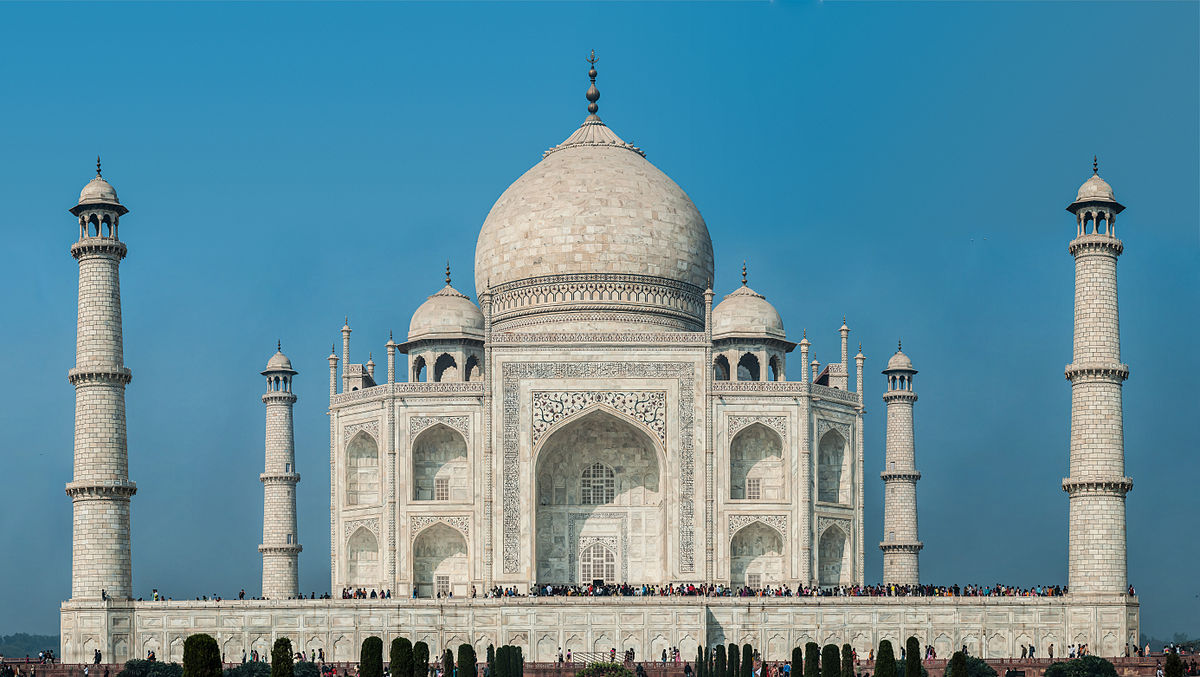 Taj Mahal, Hindu, Muslim, Namaaz, Pooja, Puja, Arti, Hindutva, Taj Mahal, Hindu prayers Muslims namaaz, Communal tension, Rashtriya Bajrang Dal, Tourists, Seven wonders of World, Agra, Uttar Pradesh news, Regional news
