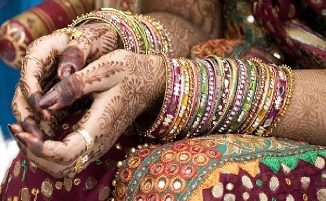 Narendra Modi, Couple denies marriage for Modi, Marriage, Uttar Pradesh
