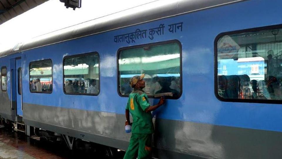 Economy AC coaches, Indian Railway, Railway Ministry, Express Train, AC Trains