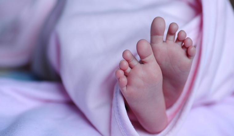 Mother, Newly became mother, Mother kills baby girl, Mother kills newly born baby daughter, Delhi and NCR news, Regional news