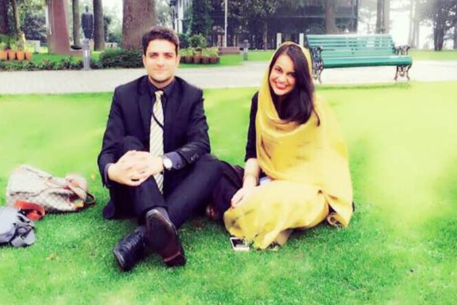 Two IAS toppers ties nuptial knot, Two IAS toppers got married, IAS toppers marries each other, IAS toppers, Tina Dabi, Athar Amir-ul-Shafi, Civil service exams, Indian Administrative Service, IAS, wedding ceremony, Marriage, Jammu and Kashmir, National news