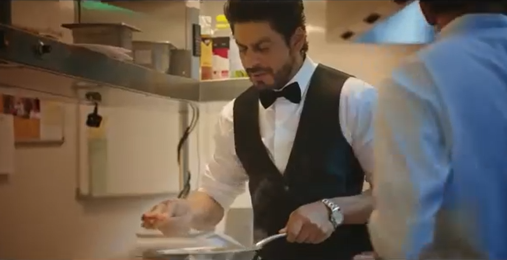 Shahrukh Khan, Shahrukh Khan promoting Dubai tourism, Shahrukh Khan turns waiter, Shahrukh Khan advertisement, Bollywood news, Entertainment news