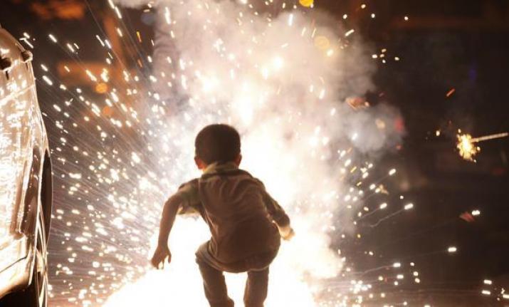 Diwali, Festival of lights, Pollution on Diwali, Pollution due to Diwali, Fireworks, Firecrackers, Harmful gases, Carbon Monoxide, Nitrogen dioxide, Sulphur dioxide, National news