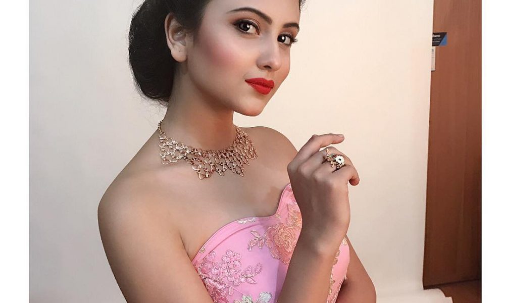 Riya Shine, Alia Bhatt, 23-year-old model, Hot Indian model, Bollywood news, Entertainment news