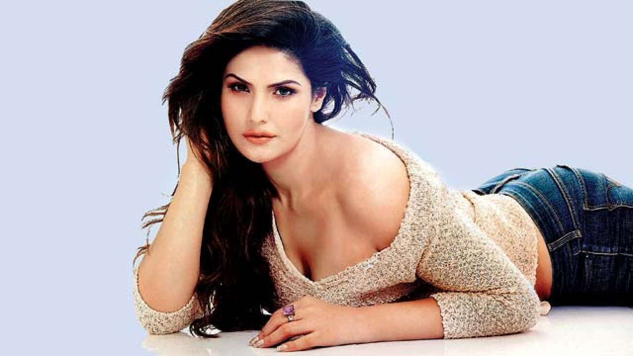 Zareen Khan, Anjali Atha, Bollywood actress, Insulting message, Objectionable messages, Obscene messages, Bollywood news, Entertainment news