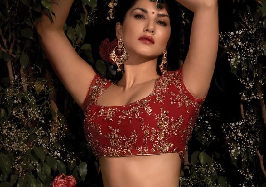 Sunny Leone puts on Lehenga-choli to become bride for magazine photoshoot -  Aaj Ki Khabar