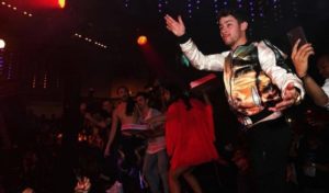 Nick Jonas, Priyanka Chopra, Sucker, Fan throw bra at Nick Jonas, Atlanta concert, Bollywood news, Entertainment news