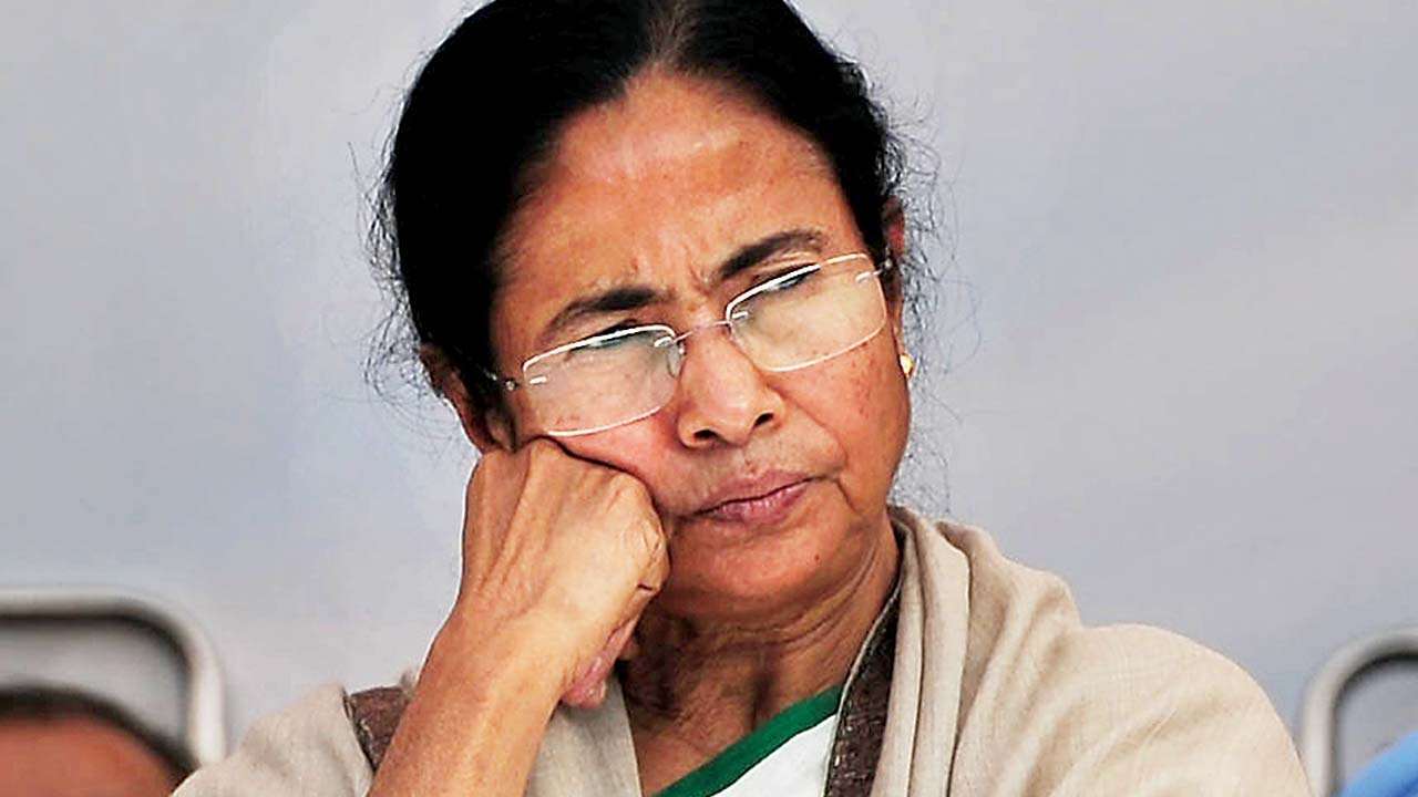 ममता बैनर्जी के खिलाफ बयान के चलते अलीगढ़ पहुंची बंगाल पुलिस को बीजेपी समर्थकों ने पीटा