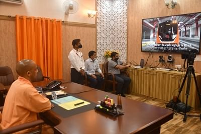 सीएम योगी ने किया कानपुर-आगरा प्रोटोटाइप ट्रेन का वर्चुअल अनावरण