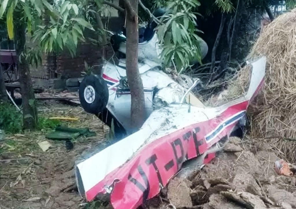 Plane collided with the dome of the temple