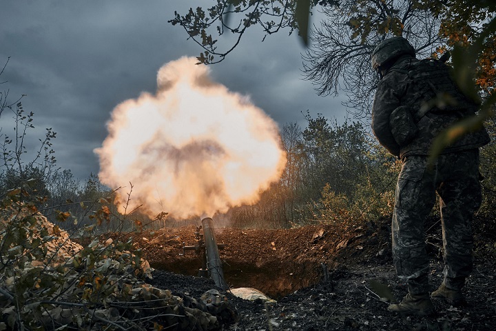 Heavy Russian attacks on Ukraine