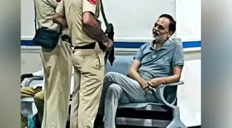 Satyendar Jain fell in the bathroom of Tihar Jail due to dizziness, admitted to DDU Hospital