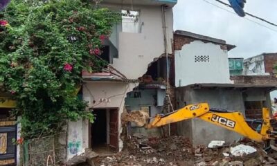Bulldozers run at the houses of accused of raping in MP