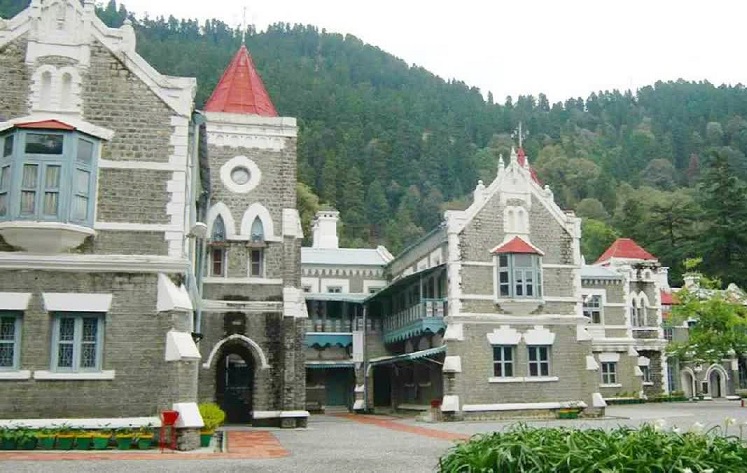 Nainital High Court gave instructions to give stipend to junior advocates 