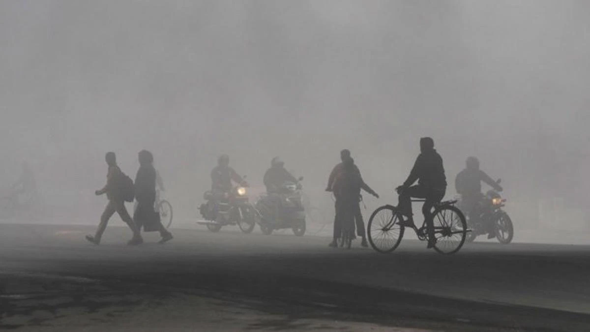 Meltdown and fog continue in UP