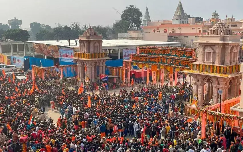 The crowd of devotees is not stopping in Ram temple ayodhya
